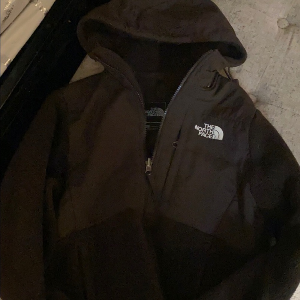 Women’s The North Face Jacket with hood